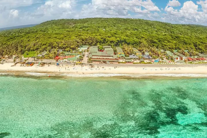 Vista aérea de isla caribeña